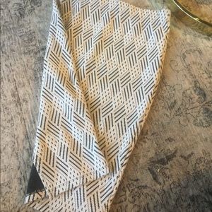 H&M Textured Pencil Skirt